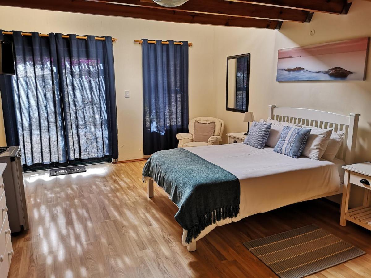 Tortoise Trail Lodge Лангебан Экстерьер фото